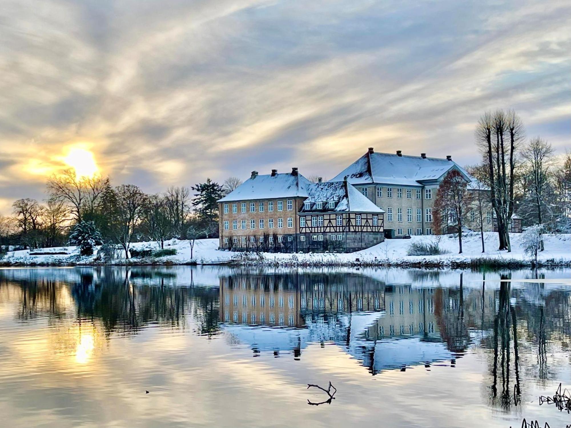 Hotel Skjoldenaesholm Slot Jystrup Exterior foto